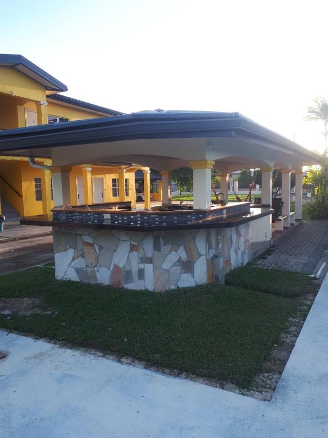 Piarco Village Suites ภายนอก รูปภาพ