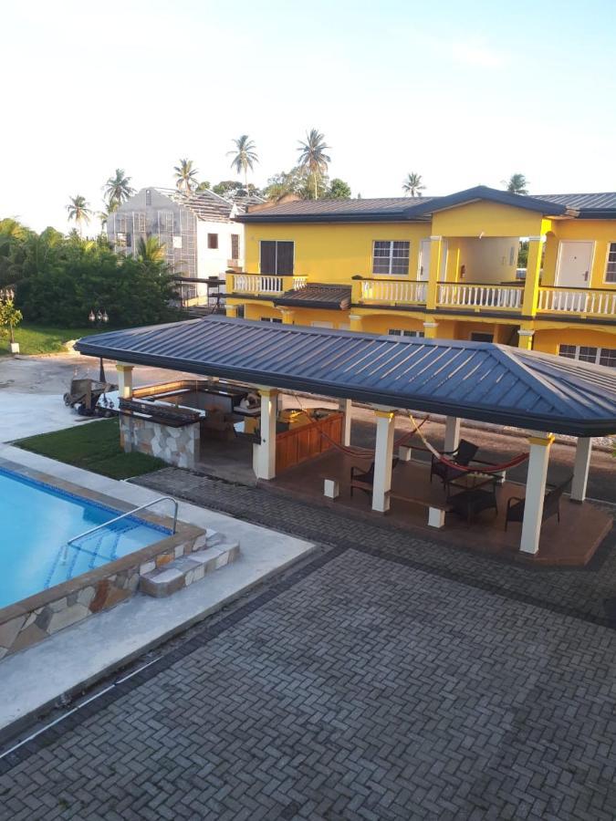 Piarco Village Suites ภายนอก รูปภาพ