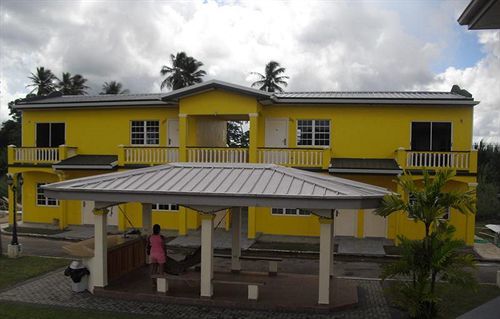 Piarco Village Suites ภายนอก รูปภาพ