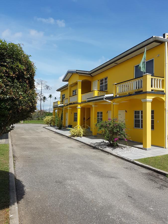 Piarco Village Suites ภายนอก รูปภาพ