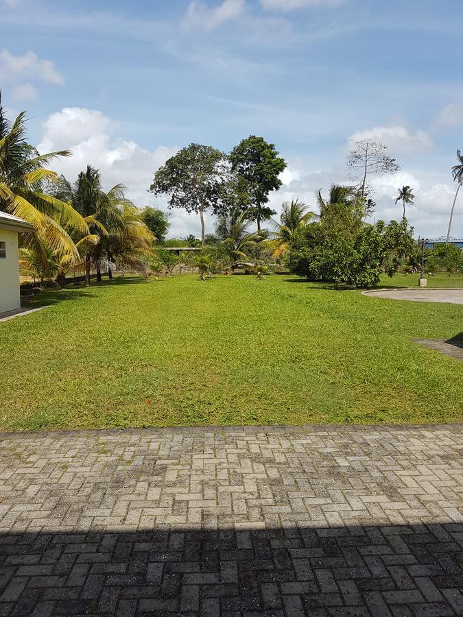 Piarco Village Suites ภายนอก รูปภาพ